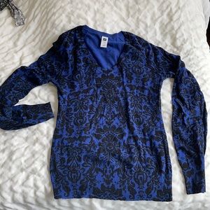 Gap Size S blue and Black V neck sweater